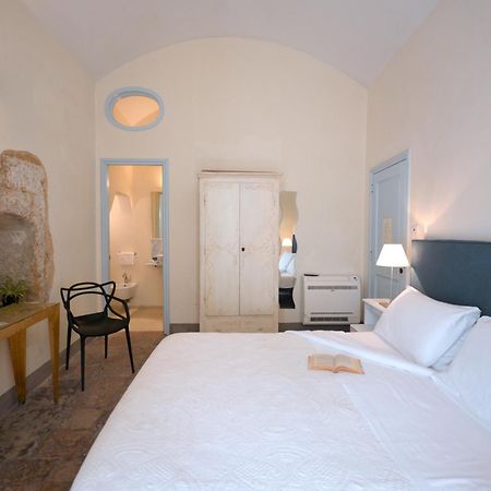 B&B Palazzo Del Capitolo - By I Bastioni San Domenico Gallipoli Ngoại thất bức ảnh
