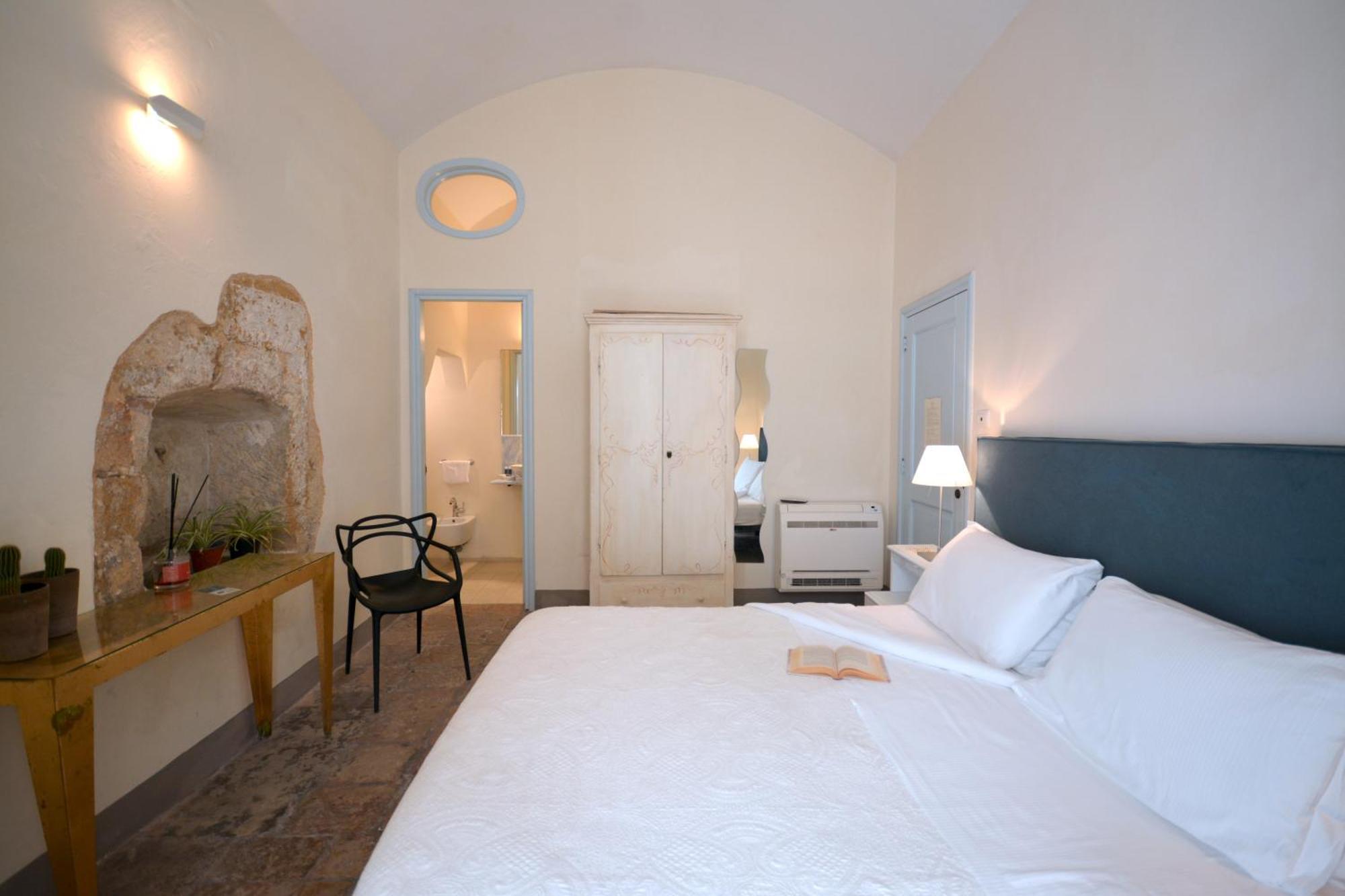 B&B Palazzo Del Capitolo - By I Bastioni San Domenico Gallipoli Ngoại thất bức ảnh